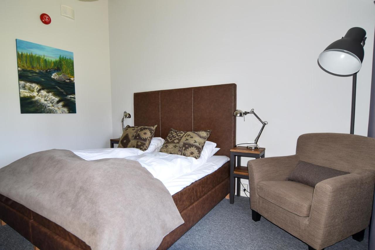 Big River Camp & Hotel